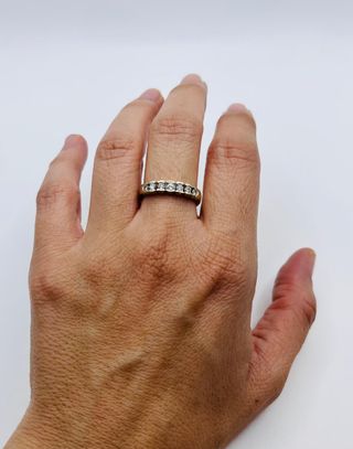 ANILLO  CON 7 DIAMANTES ORO 18K