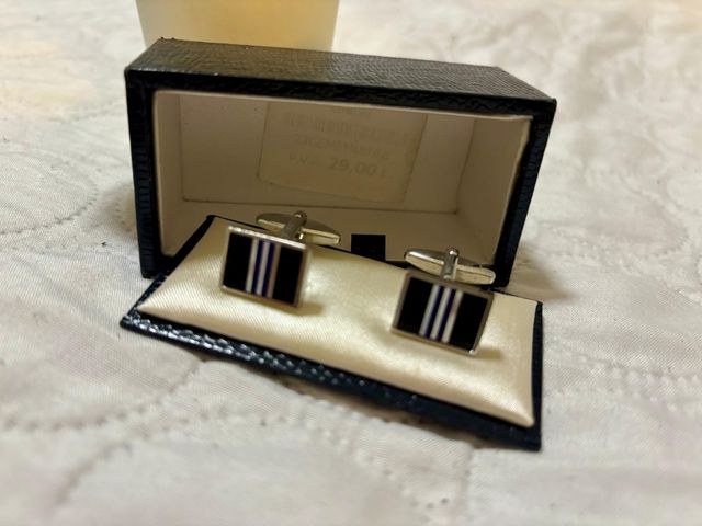 Gemelos rectangulares con rayas azules