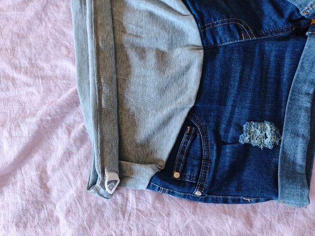 Shorts premaman in denim e grigio