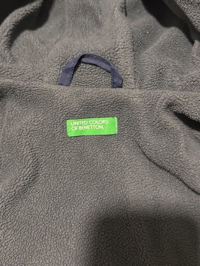 Abrigo Benetton azul niño