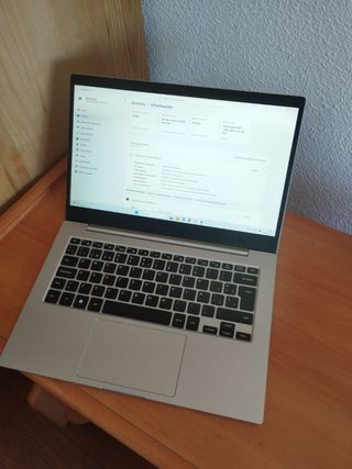 Samsung Galaxy Book2 Go Plata