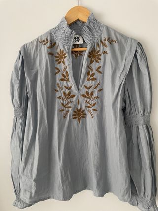 Blusa azul bordada SOPHIE &LUCIE