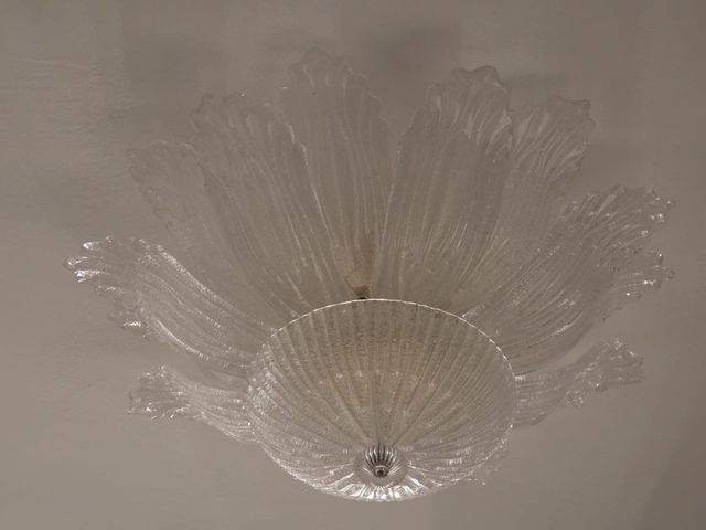 Lampadario in vetro soffiato.