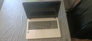 Portátil Asus 15 Negro/Dorado