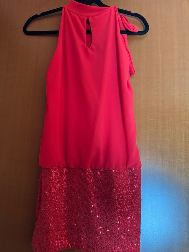 Vestitino rosso con paillettes
