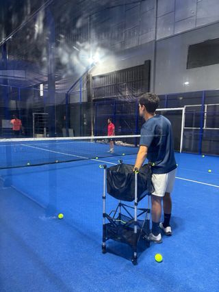 Clases divertidas de pádel iniciación e intermedio