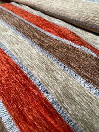Tessuto Ciniglia a Righe Arancio e Marrone
