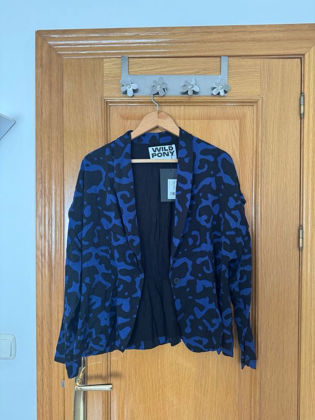 Chaqueta Wild Pony azul y negra