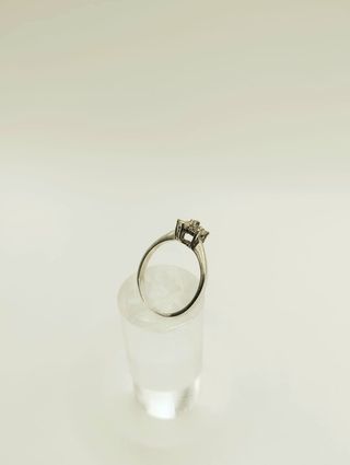 ANILLO FLOR CON DIAMANTES ORO BLANCO 18K