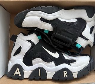 Zapatillas Nike Air Negras y Blancas