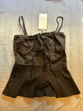 Top Zara negro con cordones