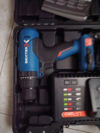 Taladro Percutor Atornillador Dexter 20V MAX 2