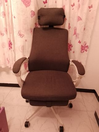 Silla de escritorio ergonómica marrón