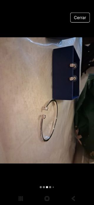 Conjunto de joyería plateada