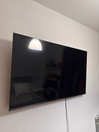 Hisense 50” QLED 4K TV+ soporte