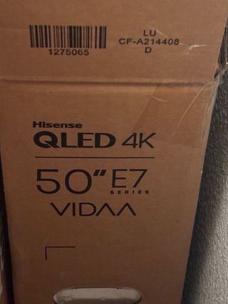 Hisense 50” QLED 4K TV+ soporte