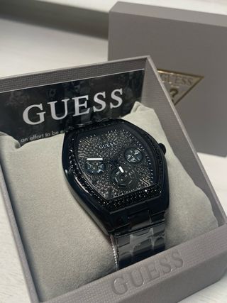Reloj GUESS Negro Unisex – Caja tonneau 