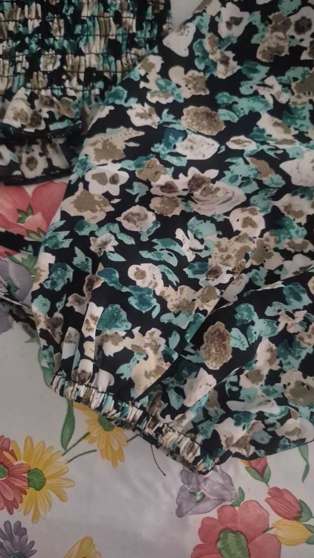 Blusa estampada flores manga larga