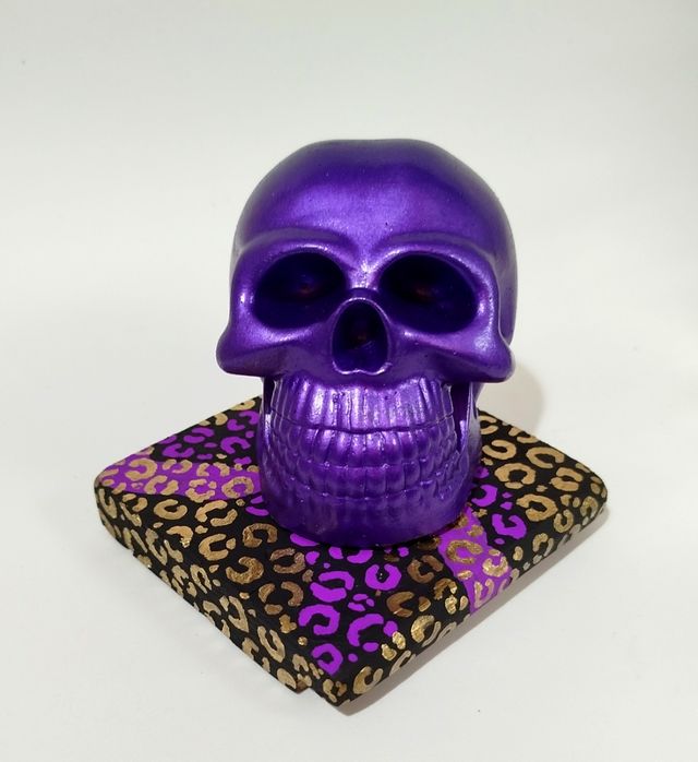 Calavera Decorativa Morada