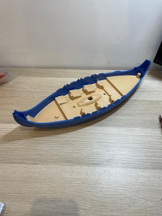 Barco Playmobil azul y beige