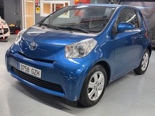 Toyota iQ 2010