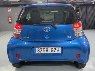 Toyota iQ 2010