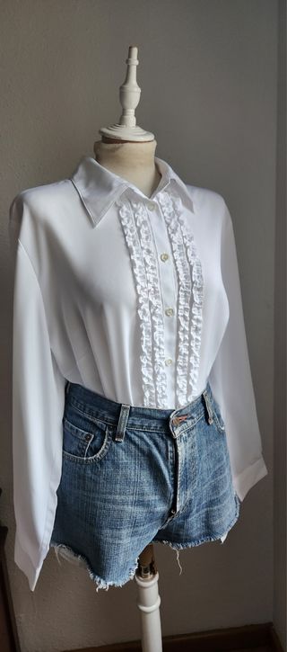 Blusa Vintage Blanca con Volantes