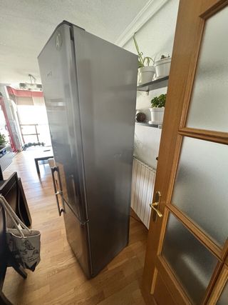 Nevera combi 2 puertas no enfría arriba bien 