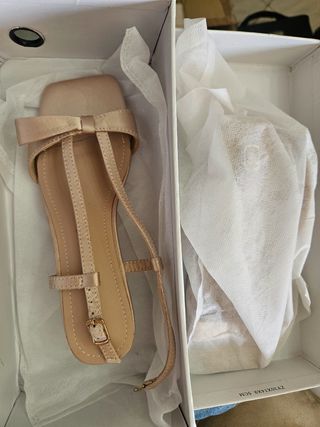 Sandalias mujer. Talla 36.
Ganga.