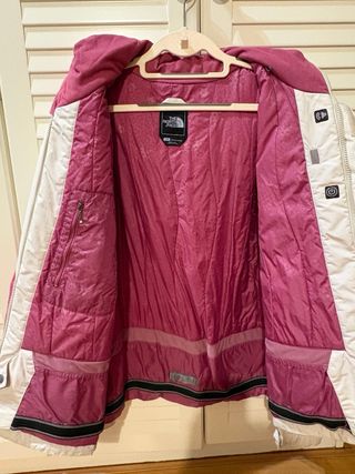 Abrigo The North Face blanco y rosa