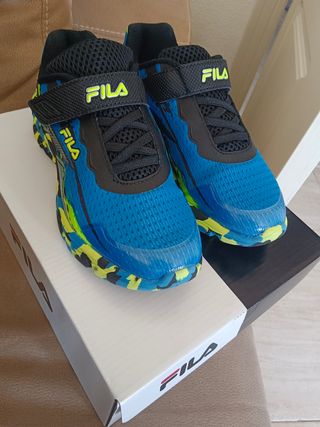 Zapatos Fila niño nuevos