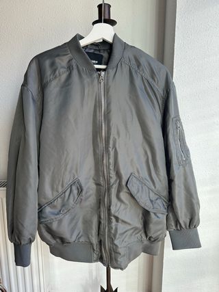 Chaqueta Bomber Pull & Bear Gris/Verde 