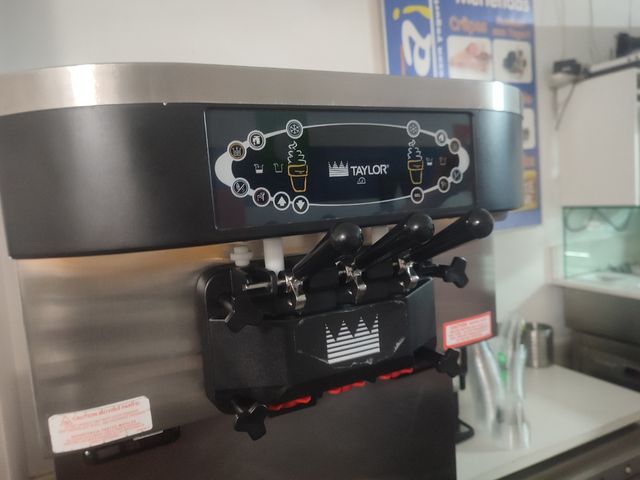 Máquina de Yogur Helado Taylor C712-58