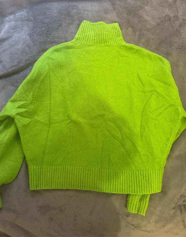 Jersey Zara cuello alto verde manzana
