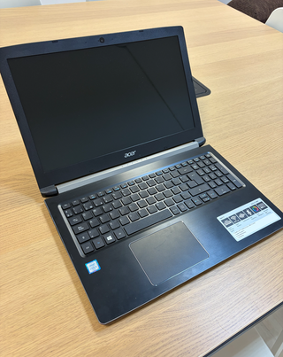 Portátil Intel Core 8GB RAM 256GB SSD