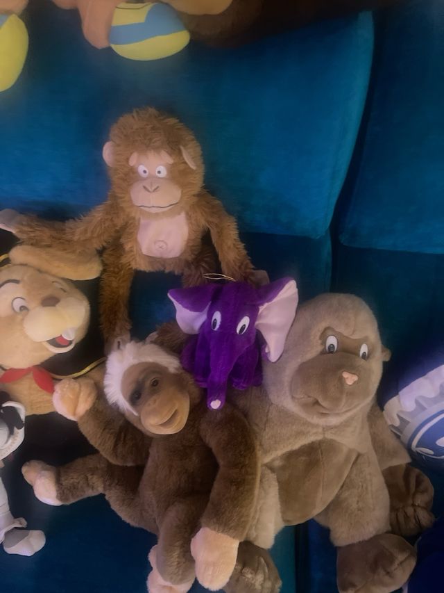 Lote 12 Peluches Monos y Más