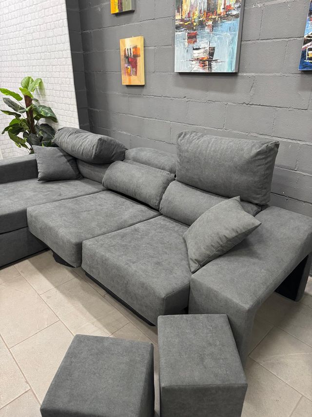 Sofá con arcón y reposacabezas reclinable y 2 puff