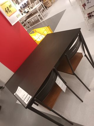 Mesa comedor IKEA negra y marrón