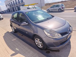 Renault Clio 2005