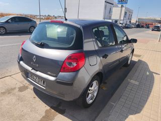 Renault Clio 2005