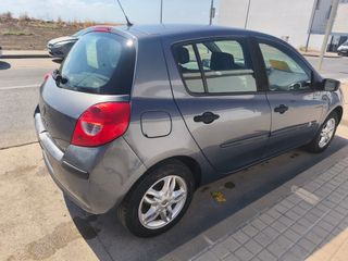 Renault Clio 2005