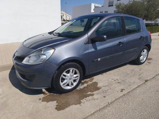 Renault Clio 2005