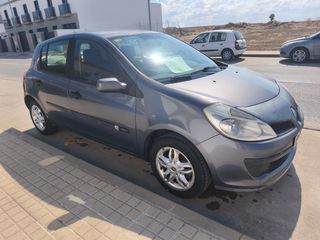 Renault Clio 2005