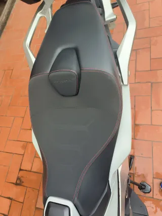 Honda X-ADV 2025