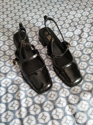 Sandalias tacón bajo negras T.36