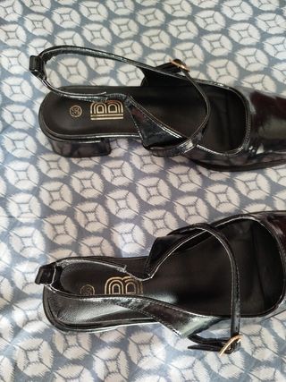 Sandalias tacón bajo negras T.36