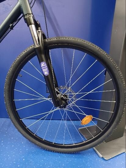 Bicicleta de trekking 28 pulgadas aluminio monoplato 9V