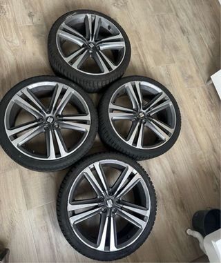 Llantas SEAT León Cupra 19 5x112 neumático hankook