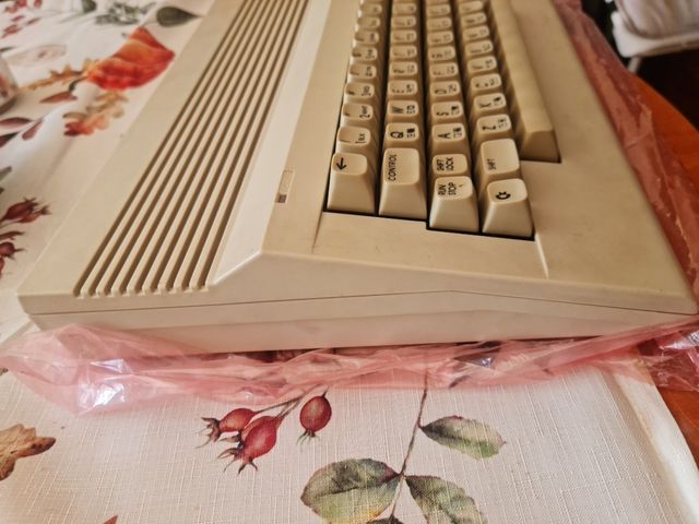 Commodore 64 PC Personal Computer retro