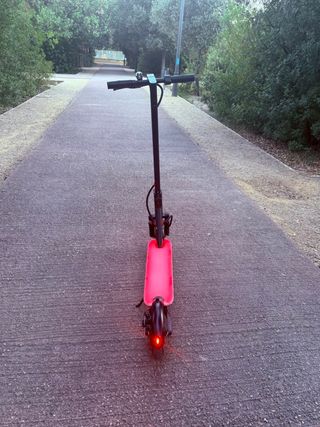 Patinete Eléctrico hasta 30 km Nuevo con luz led 